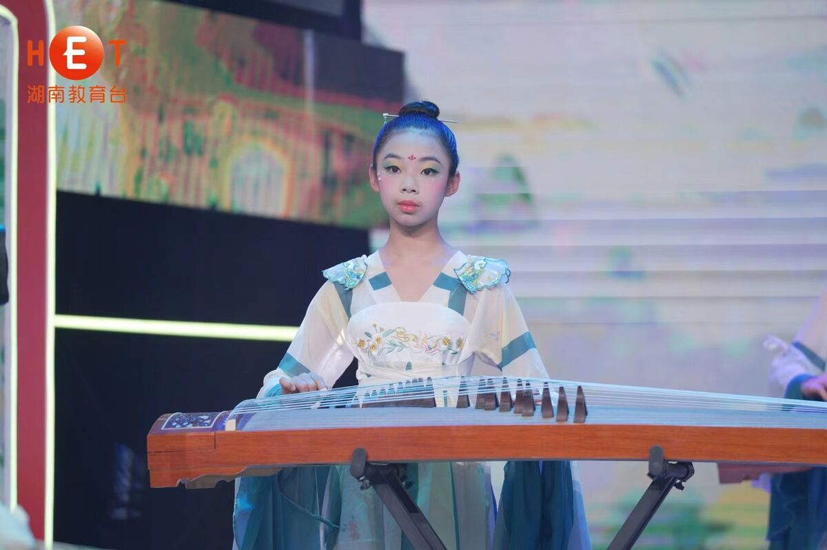 2025湖南教育电视台少儿春晚 古筝演奏一